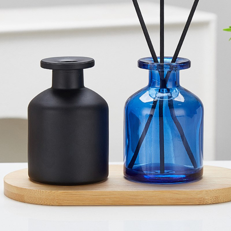 Home Fragrance Reed Diffuser Refill - 新しい 1 個 50 ミリリットルホームフレグランスディフューザーボトルパーティーギフトガラス容器リードディフューザーエッセンシャルオイルボトルオイルディフューザースティック