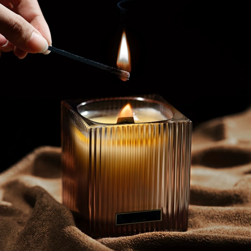 Home Fragrance Aromatherapy - アロマセラピーキャンドル、長時間持続する香り、家の寝室の装飾、心を落ち着かせる睡眠補助、雰囲気のある香りのキャンドル