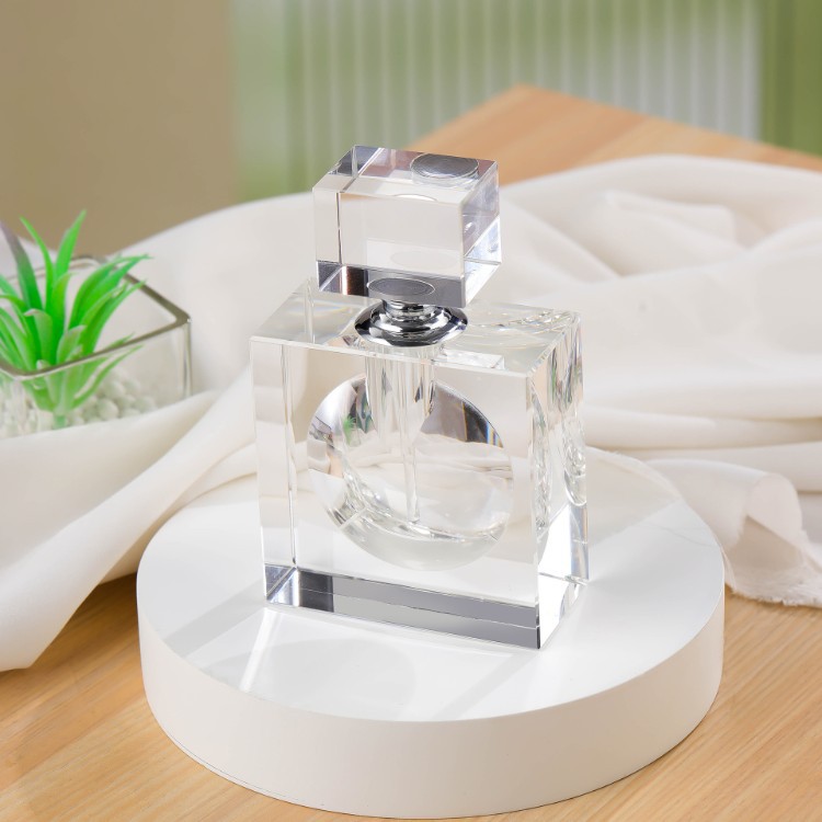 30 ミリリットル容量正方形クリスタル香水瓶デスクトップホー - Home Fragrance Bottle のレビューと価格